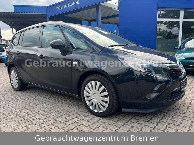 Schwarz Gebraucht 2014 Opel Zafira Tourer Active Van / Kleinbus | 4.990 € (Etwas zu teuer) - Bild 1/4