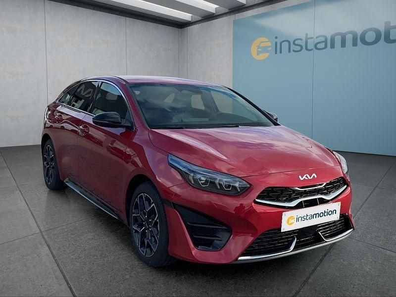 Neu Kia ProCeed 140 PS (102 kW) 2025 Rot Kleinwagen