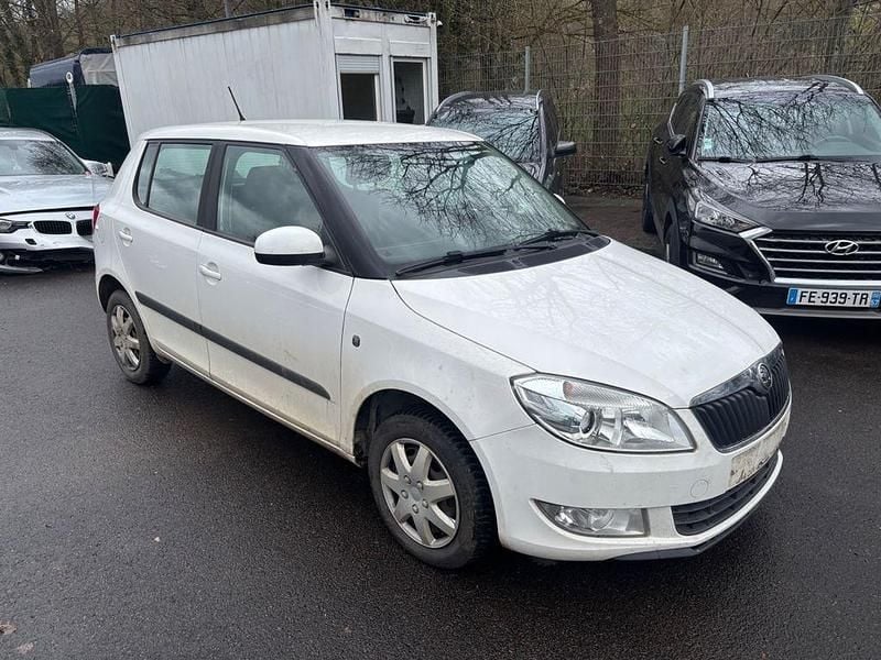 Gebraucht Skoda Fabia Ambition 75 PS (55 kW) 2014 Weiß Limousine