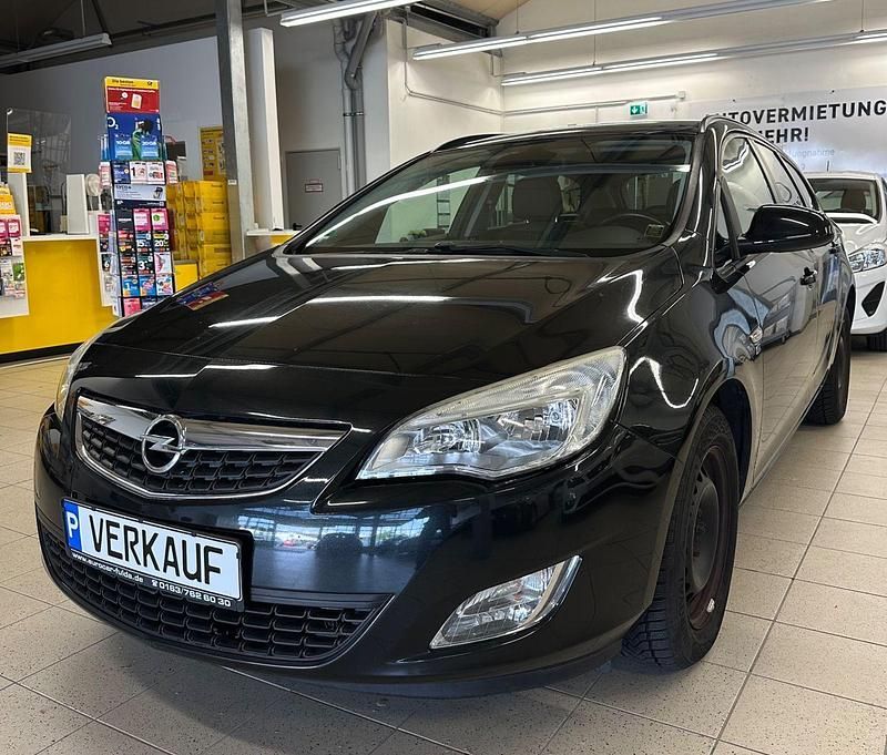 Schwarz Gebraucht 2012 Opel Astra Kombi | 4.490 € (Fairer Preis) - Bild 1/4