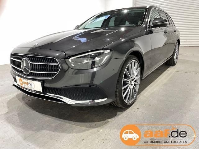 Grau Gebraucht 2022 Mercedes E220 Business Kombi | 35.950 € (Fairer Preis) - Bild 1/4