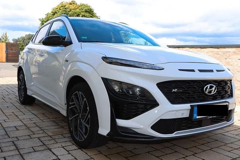 Weiß Gebraucht 2021 Hyundai Kona N Line SUV | 19.300 € (Fairer Preis) - Bild 1/4