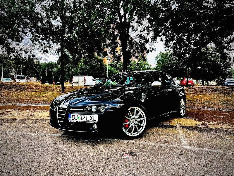 Schwarz Gebraucht 2009 Alfa Romeo 159 Ti Limousine | 6.500 € (Teuer) - Bild 1/4