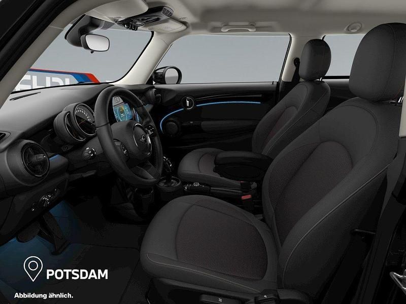 Gebraucht Mini Cooper Essential 136 PS (100 kW) 2023 Schwarz Kleinwagen