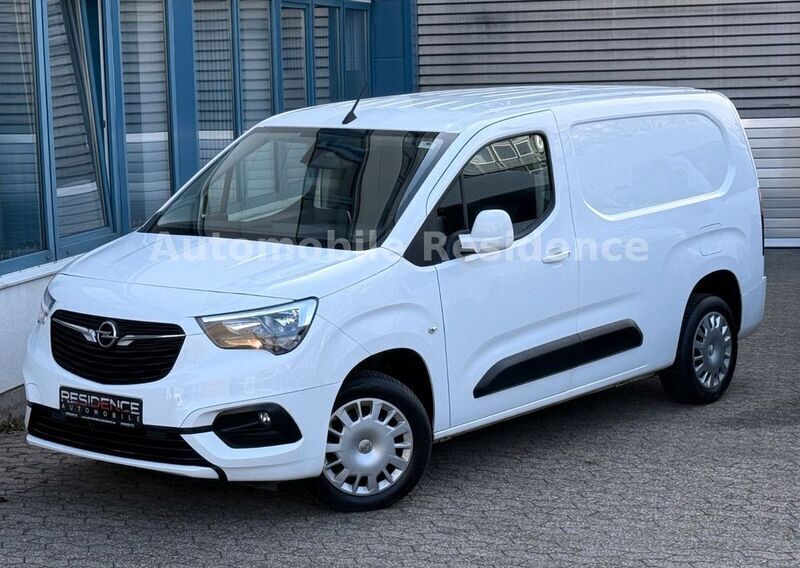 Gebraucht Opel Combo Edition 131 PS (96 kW) 2020 Weiß Van / Kleinbus