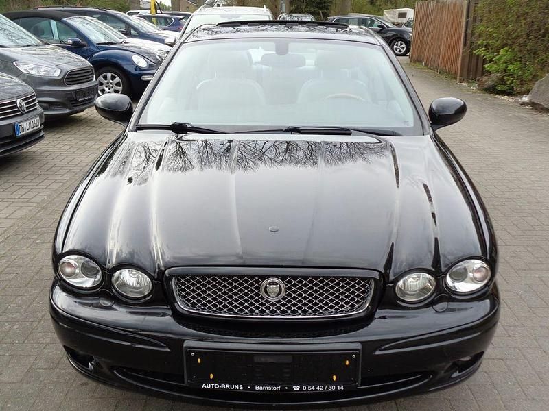 Używany Jaguar X-type Executive 196 KM (144 kW) 2003 Czarny Sedan/Limuzyna
