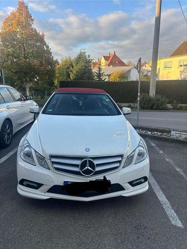 Weiß Gebraucht 2011 Mercedes E350 AMG line Cabrio | 15.000 € (Fairer Preis) - Bild 1/4