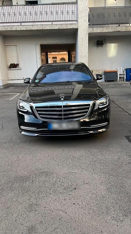 Schwarz Gebraucht 2019 Mercedes S350 Limousine | 59.900 € - Bild 1/4