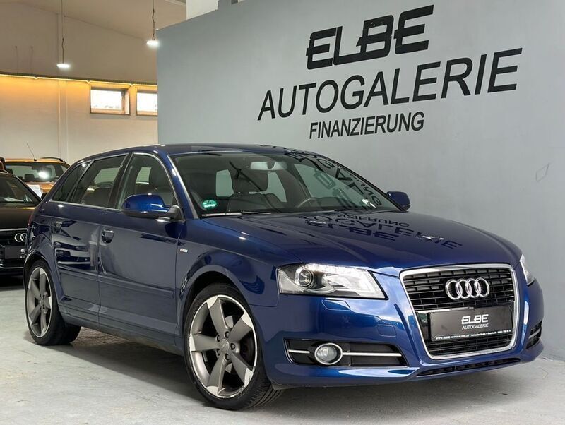 Blau Gebraucht 2012 Audi A3 Sportback S-Line Limousine | 10.800 € (Etwas zu teuer) - Bild 1/4