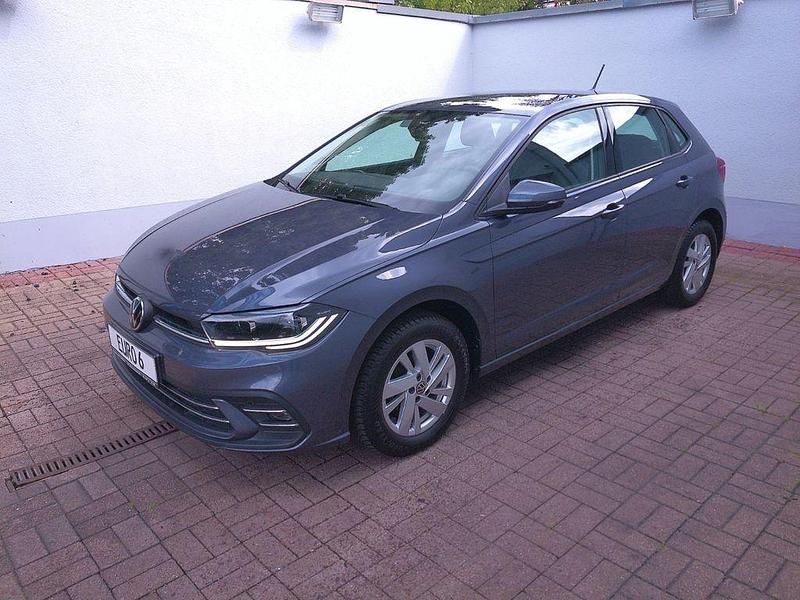 Grau Gebraucht 2022 VW Polo Style Limousine | 18.990 € (Fairer Preis) - Bild 1/4
