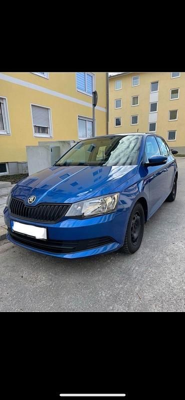 Gebraucht Skoda Fabia 90 PS (66 kW) 2016 Blau Kleinwagen