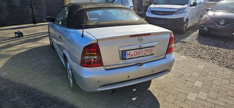 Gebraucht Opel Astra Cabriolet Edition 147 PS (108 kW) 2002 Grau Cabrio