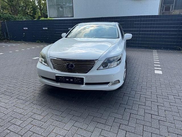 Gebraucht Lexus LS600 445 PS (327 kW) 2008 Weiß Limousine
