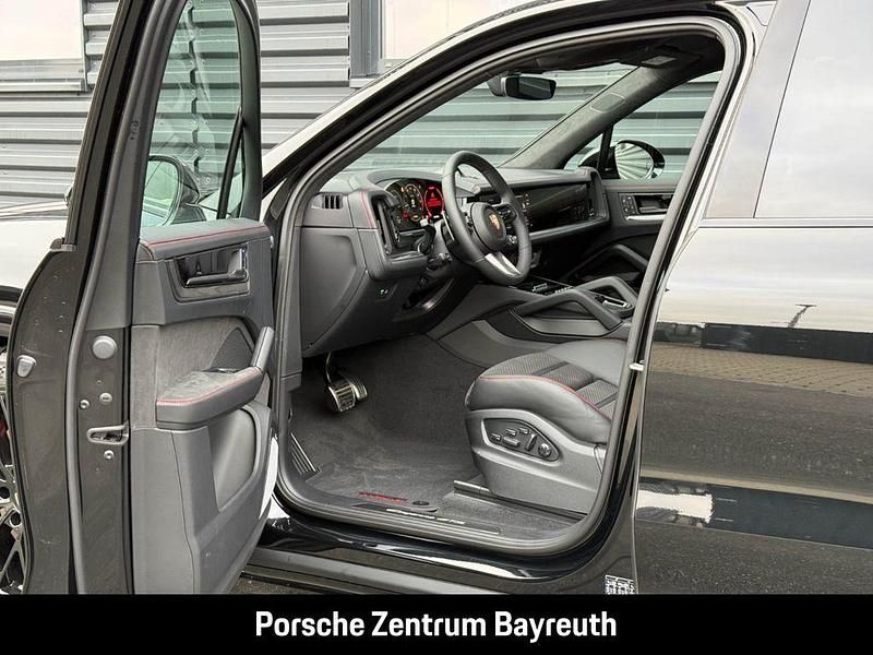 Neu Porsche Cayenne GTS 500 PS (367 kW) 2025 Schwarz SUV