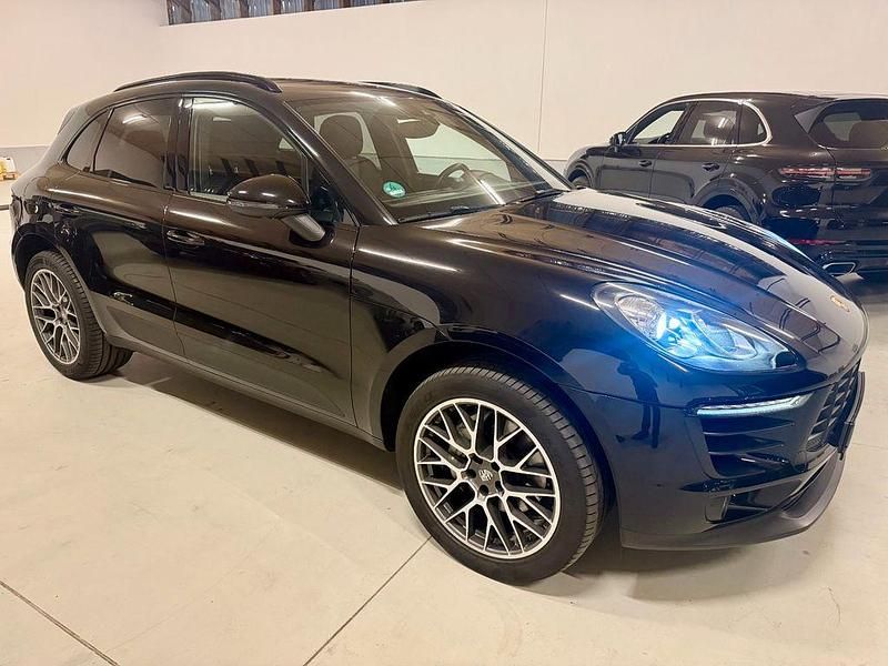 Schwarz Gebraucht 2016 Porsche Macan S SUV | 28.888 € (Fairer Preis) - Bild 1/4