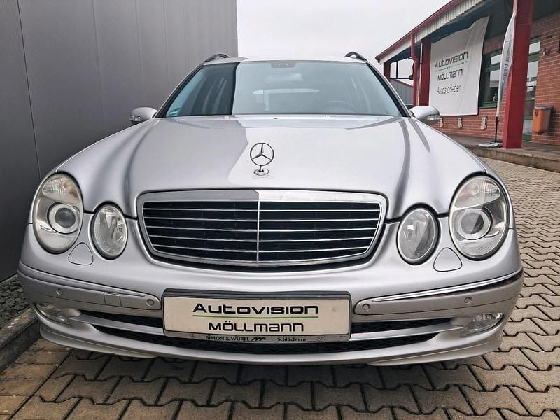 Gebraucht Mercedes E200 163 PS (119 kW) 2004 Silber Kombi