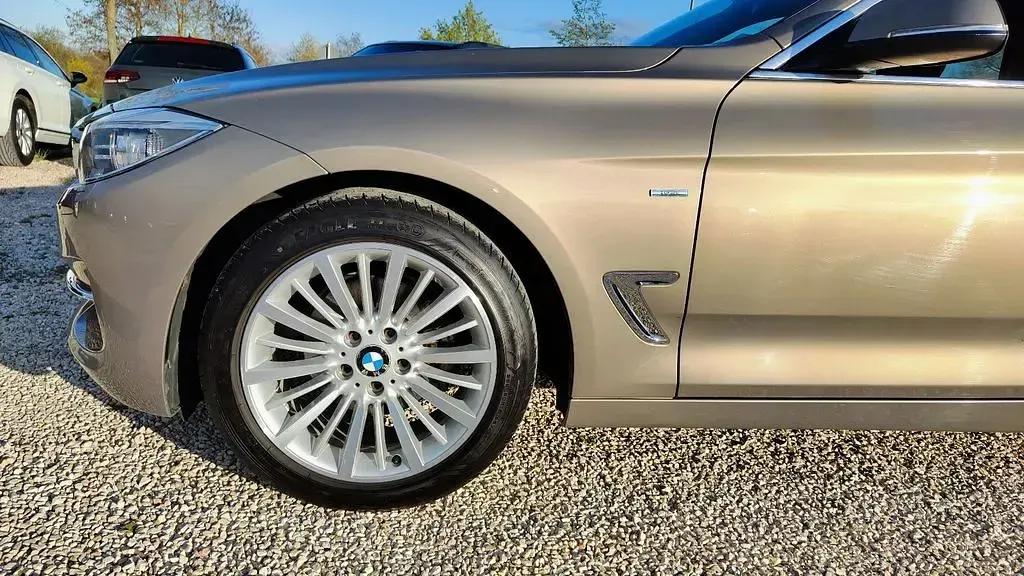 Gebraucht BMW 320 Luxury Line 184 PS (135 kW) 2013 Beige Limousine