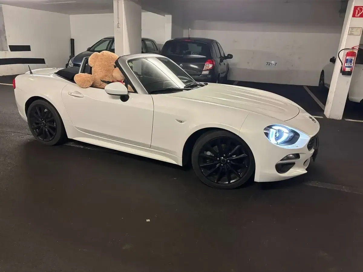 Gebraucht Fiat 124 Spider Lusso 140 PS (102 kW) 2016 Weiß Cabrio