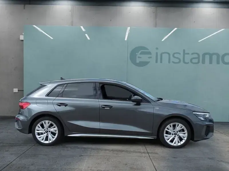 Gebraucht Audi A3 Sportback 150 PS (110 kW) 2024 Grau Kleinwagen