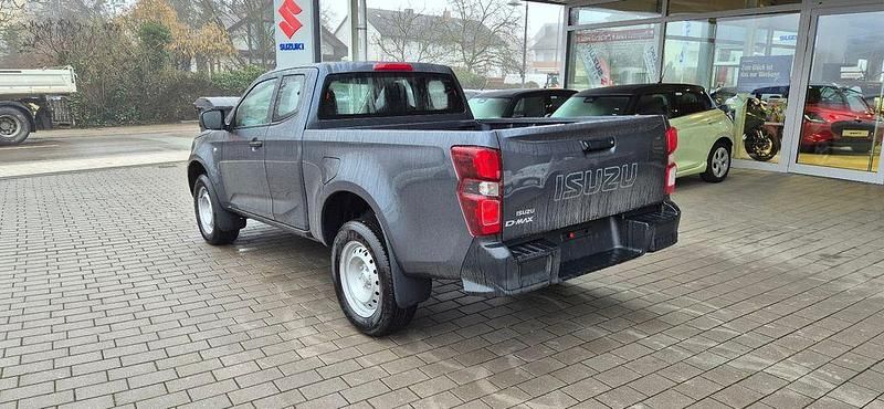 Neu Isuzu D-Max 163 PS (119 kW) 2026 Grau Pickup