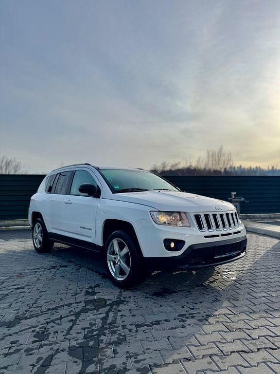 Gebraucht Jeep Compass Limited 136 PS (100 kW) 2012 Weiß SUV