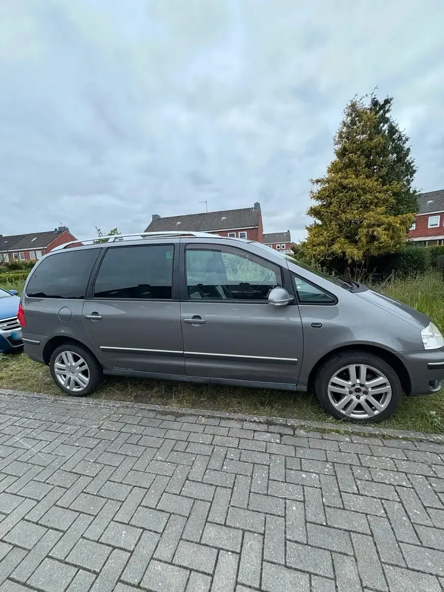 Gebraucht VW Sharan Freestyle 140 PS (102 kW) 2006 Grau Van / Kleinbus