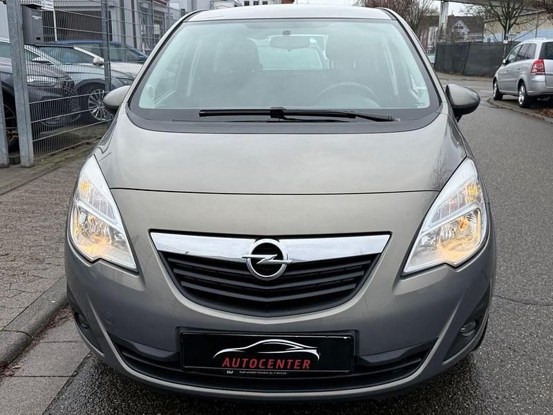 Gebraucht Opel Meriva Design Edition 101 PS (74 kW) 2011 Braun Van / Kleinbus