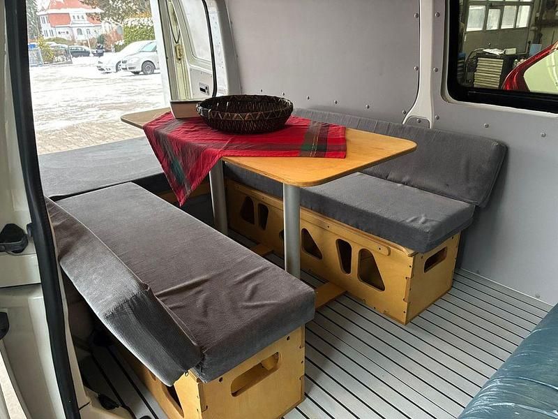 Gebraucht VW Transporter Basis 114 PS (83 kW) 2018 Weiß Van