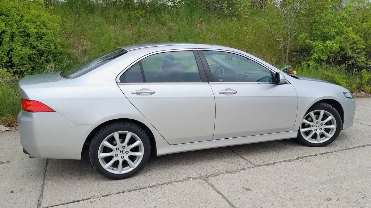 Gebraucht Honda Accord Executive 190 PS (139 kW) 2007 Silber Limousine