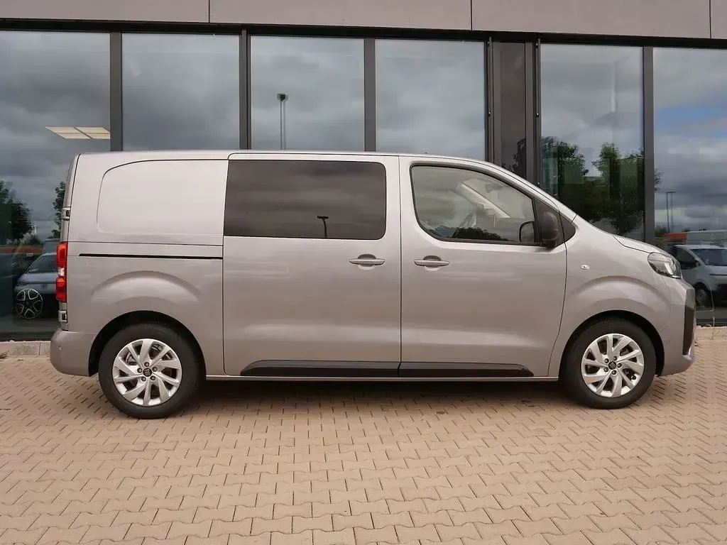 Neu Fiat e-Scudo 100 kW (136 PS) 2026 Silber Van / Kleinbus