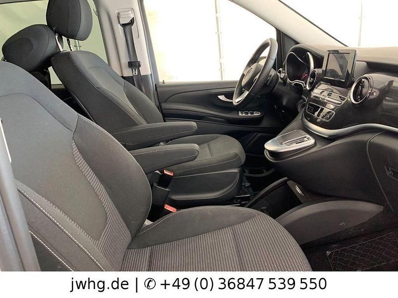 Gebraucht Mercedes V300 237 PS (174 kW) 2021 Weiß Van / Kleinbus