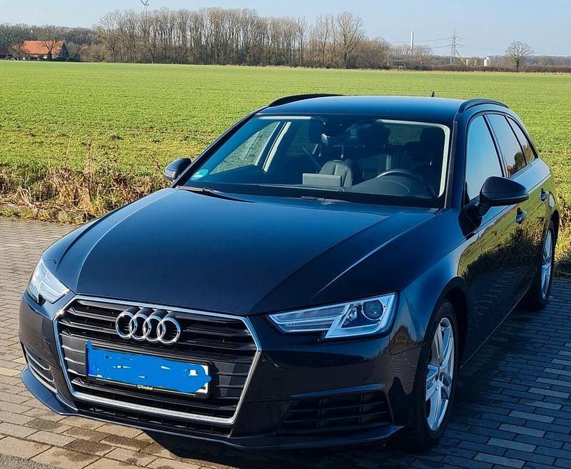 Gebraucht Audi A4 190 PS (139 kW) 2018 Blau Kombi