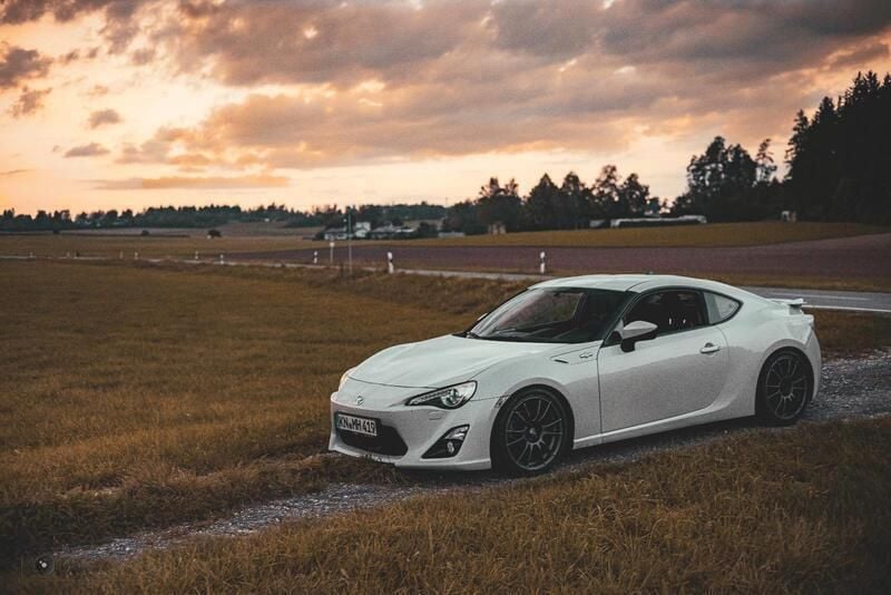 Weiß Gebraucht 2013 Toyota GT86 Edition Coupé | 29.500 € - Bild 1/4