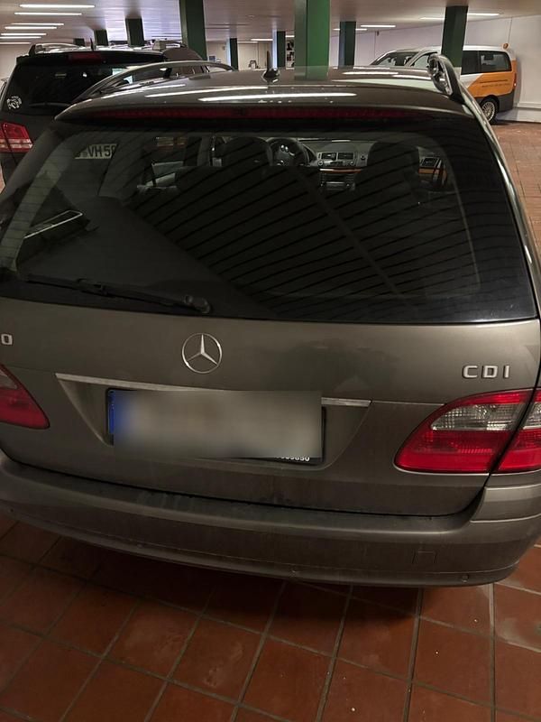 Gebraucht Mercedes E220 170 PS (125 kW) 2008 Andere farben Kombi