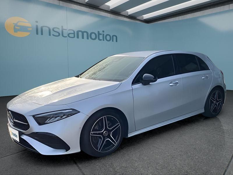 Silber Gebraucht 2024 Mercedes A250 Kleinwagen | 34.499 € (Fairer Preis) - Bild 1/4