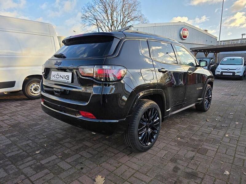 Gebraucht Jeep Compass Altitude 131 PS (96 kW) 2023 Solid black (5ck) SUV