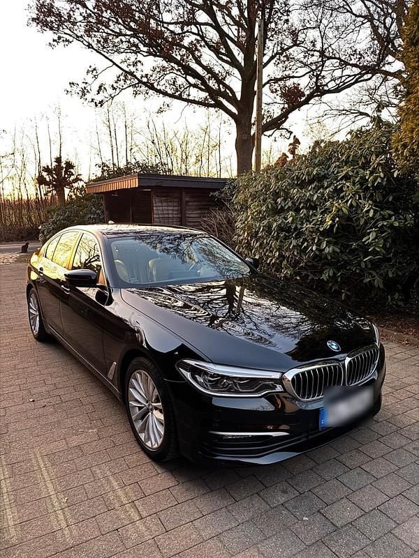 Schwarz Gebraucht 2018 BMW 540 Sport Line Limousine | 29.999 € (Superpreis) - Bild 1/4