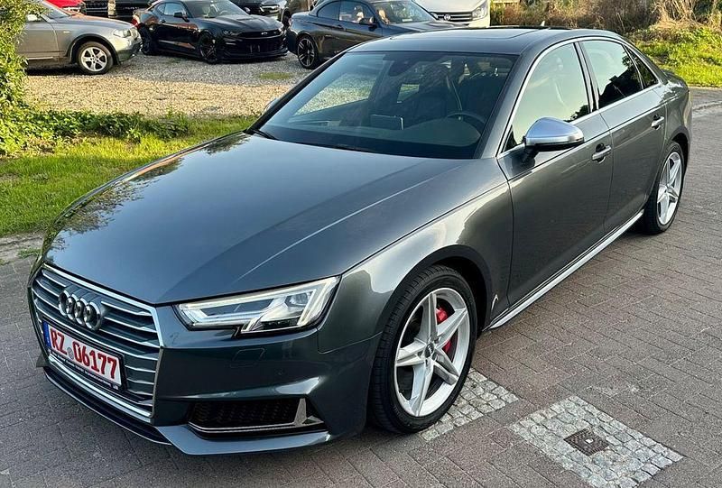 Grau Gebraucht 2017 Audi S4 Sport Limousine | 29.400 € (Superpreis) - Bild 1/4
