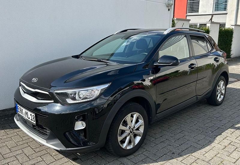 Schwarz Gebraucht 2018 Kia Stonic SUV | 11.500 € (Guter Preis) - Bild 1/4