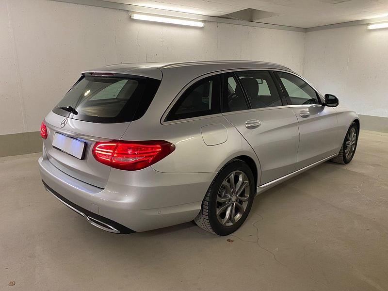 Gebraucht Mercedes C180 Avantgarde 156 PS (114 kW) 2016 Silber Kombi