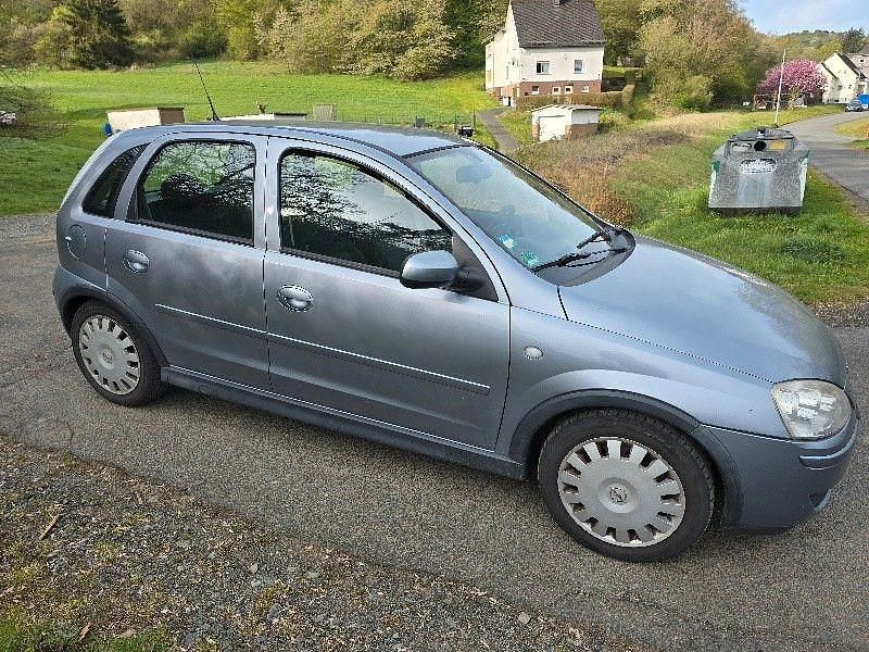 Gebraucht Opel Corsa Edition 80 PS (58 kW) 2006 Silber Kleinwagen