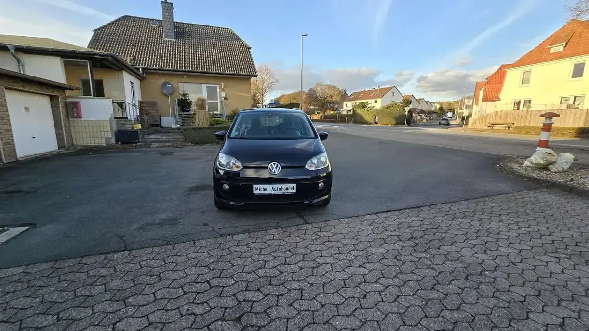 Second-hand VW up! high up! 75 CP (55 kW) 2012 Negru Hatchback