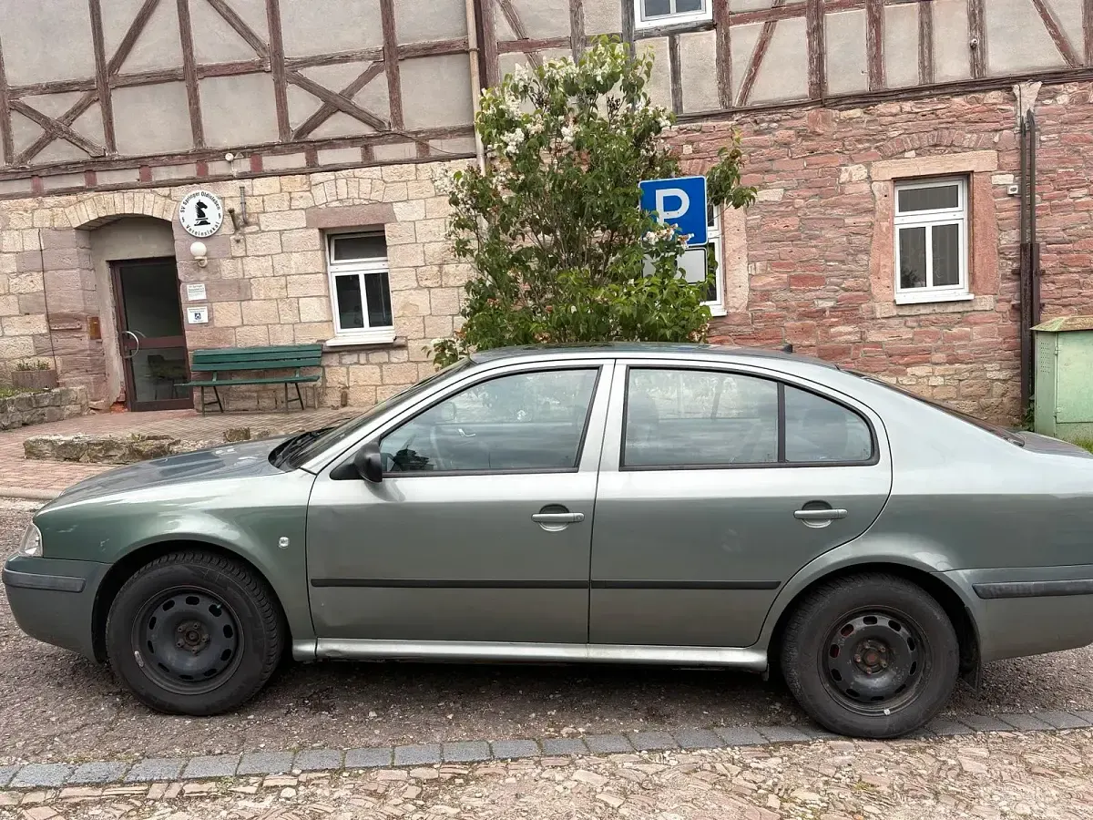 Używany Skoda Octavia 102 KM (75 kW) 2001 Sedan/Limuzyna