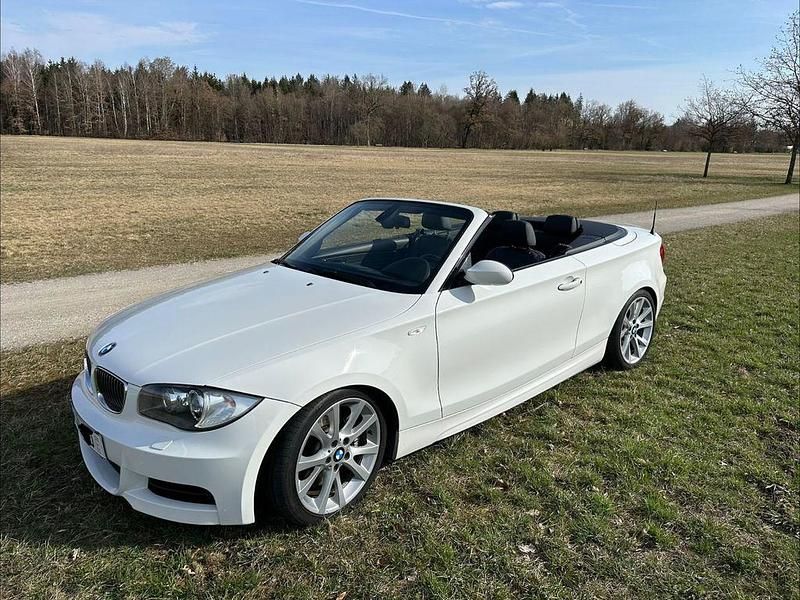 Gebraucht BMW 135 Cabriolet Performance 306 PS (225 kW) 2009 Weiß Cabrio