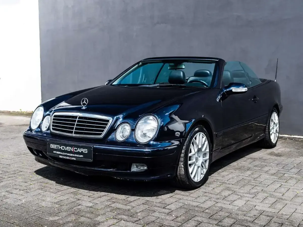 Gebraucht Mercedes CLK230 Avantgarde 197 PS (144 kW) 2001 Schwarz Cabrio