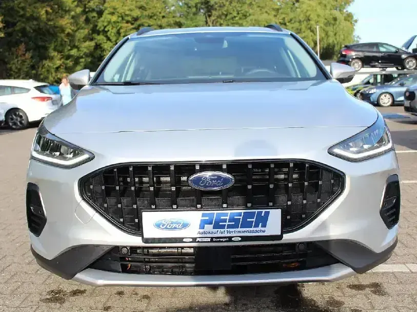 Gebraucht Ford Focus Active 125 PS (91 kW) 2024 Polar silber metallic (metallic) Limousine