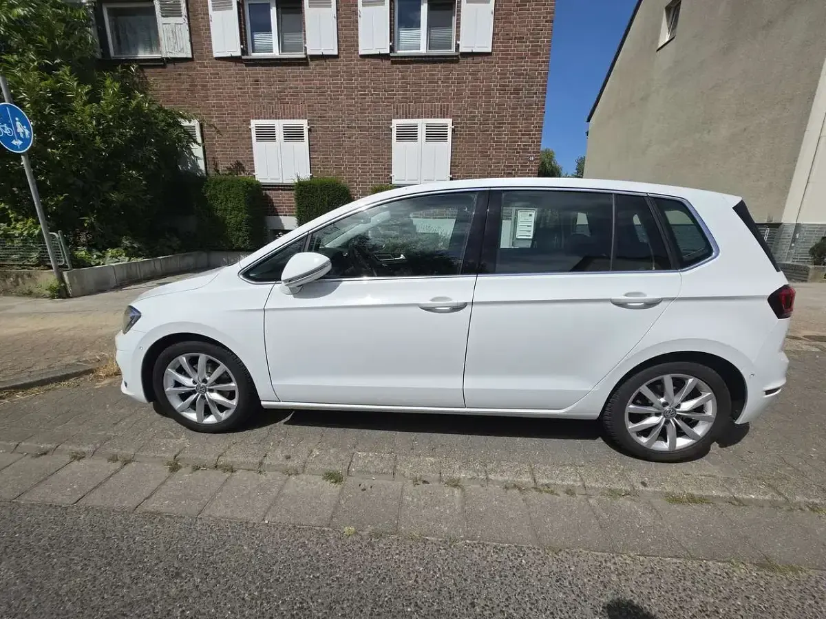Gebraucht VW Golf VII Highline 150 PS (110 kW) 2018 Kombi