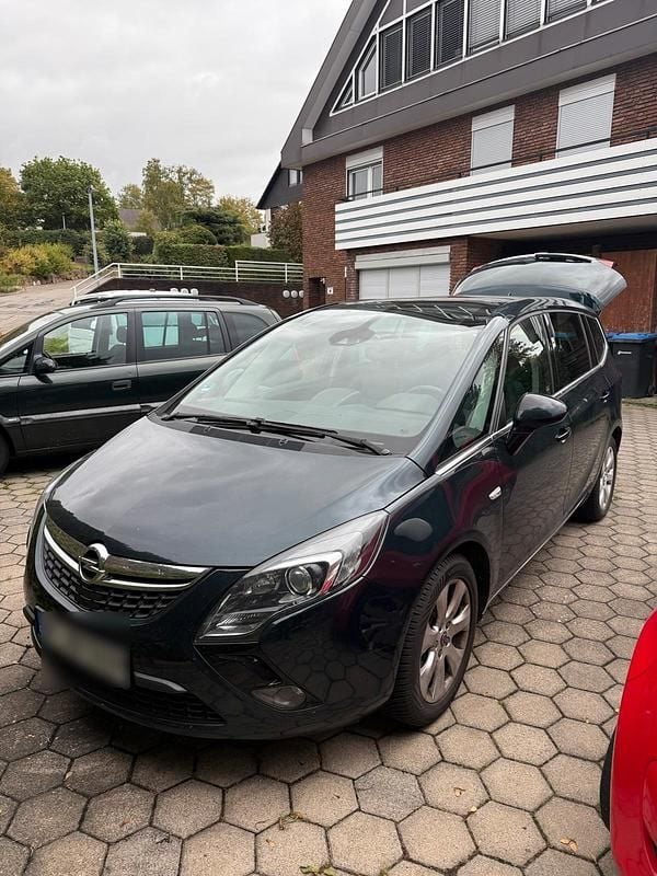 Grün Gebraucht 2015 Opel Zafira Van / Kleinbus | 6.000 € (Fairer Preis) - Bild 1/4