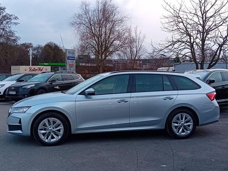 Gebraucht Skoda Octavia 150 PS (110 kW) 2024 Silber