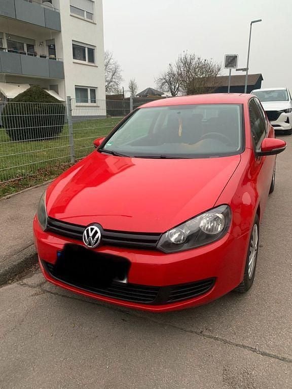 Gebraucht VW Golf VI Trendline 80 PS (58 kW) 2009 Rot Kleinwagen